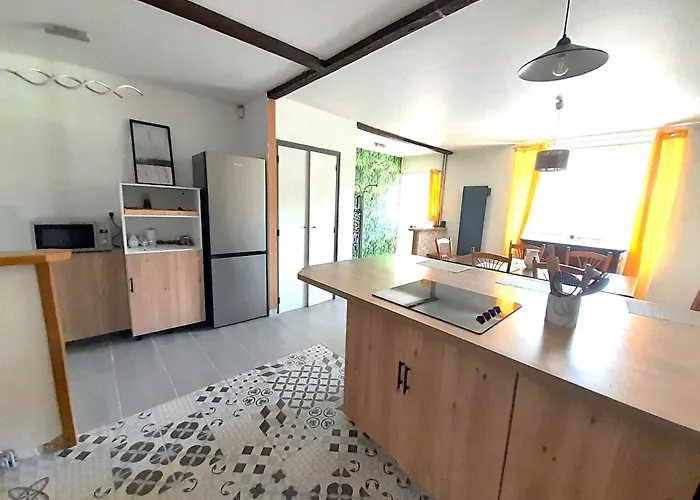 Du Relai Du Chateau - Parc Oriental - Puy Du Fou *