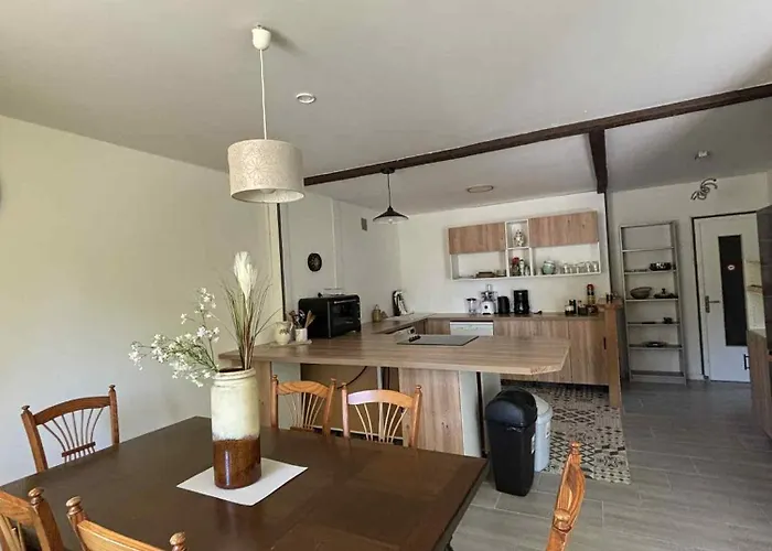 Du Relai Du Chateau - Parc Oriental - Puy Du Fou